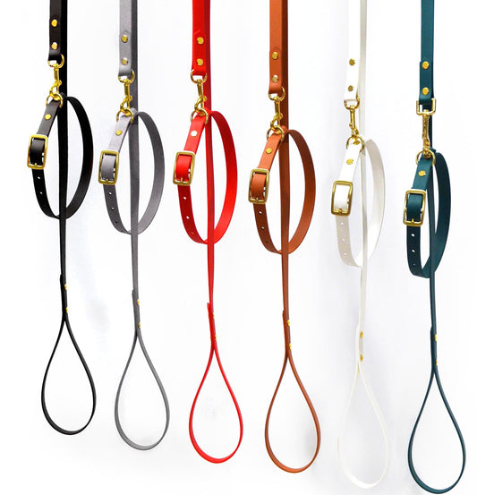 Handtillverkat halsband i Biothane ®