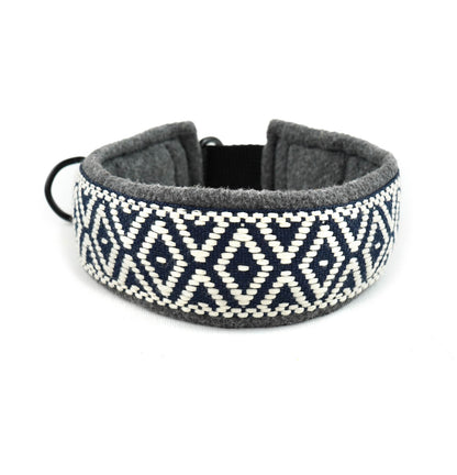 Mönstrat Halsband - Halvstryp