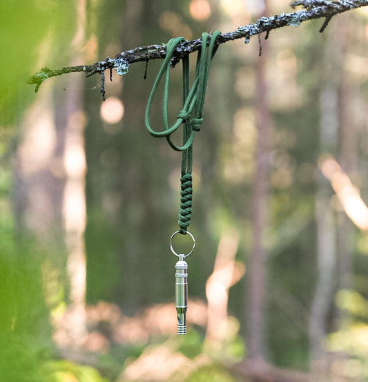 Justerbart Visselpipsband i Paracord